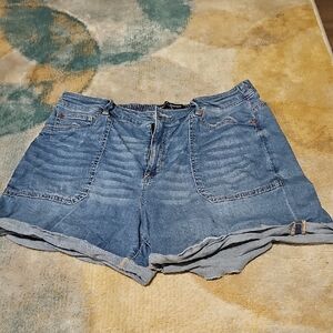 Wallflower Women's Shorts